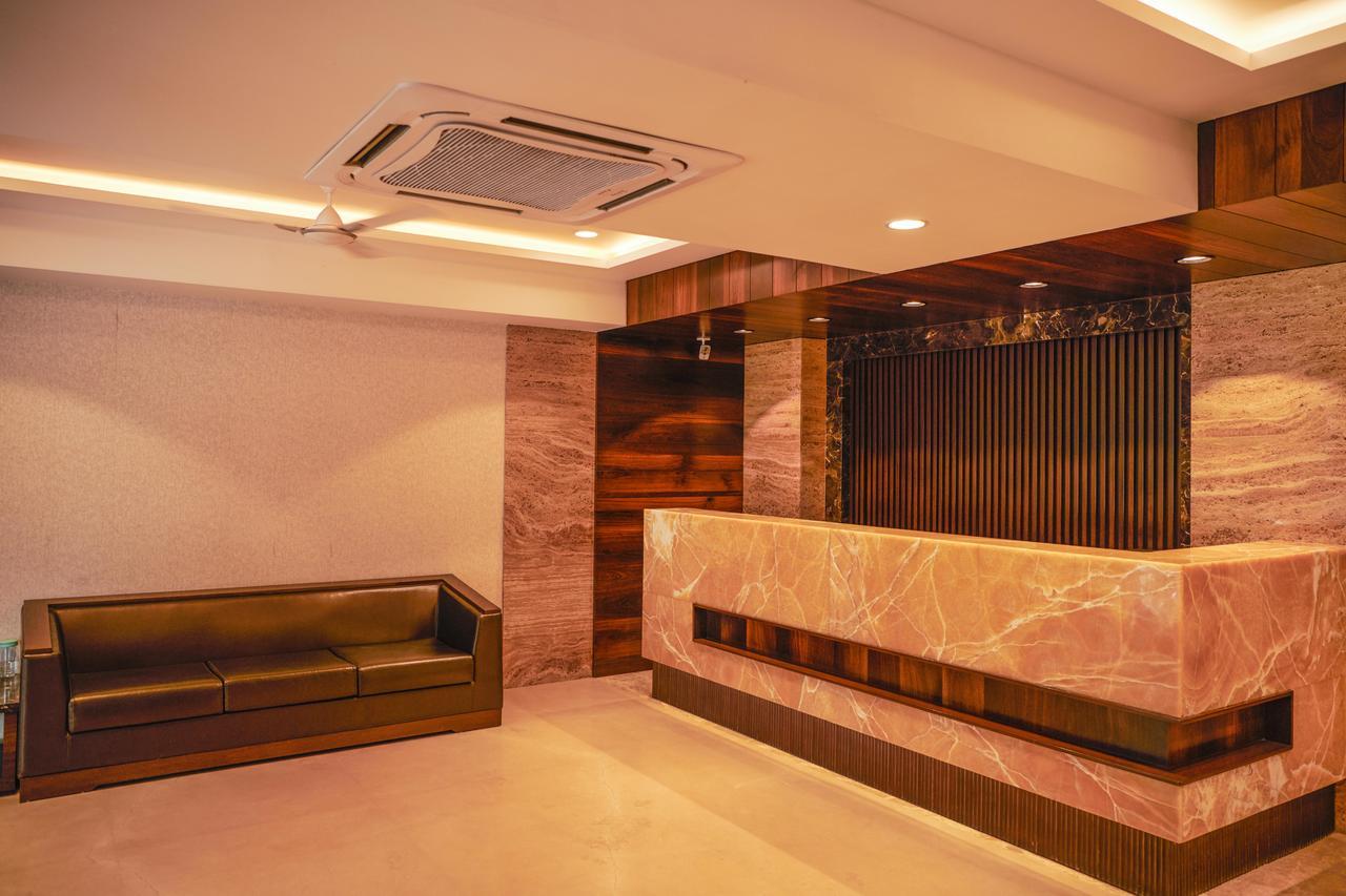 The Atithi Niwas Hotel Indore Zewnętrze zdjęcie