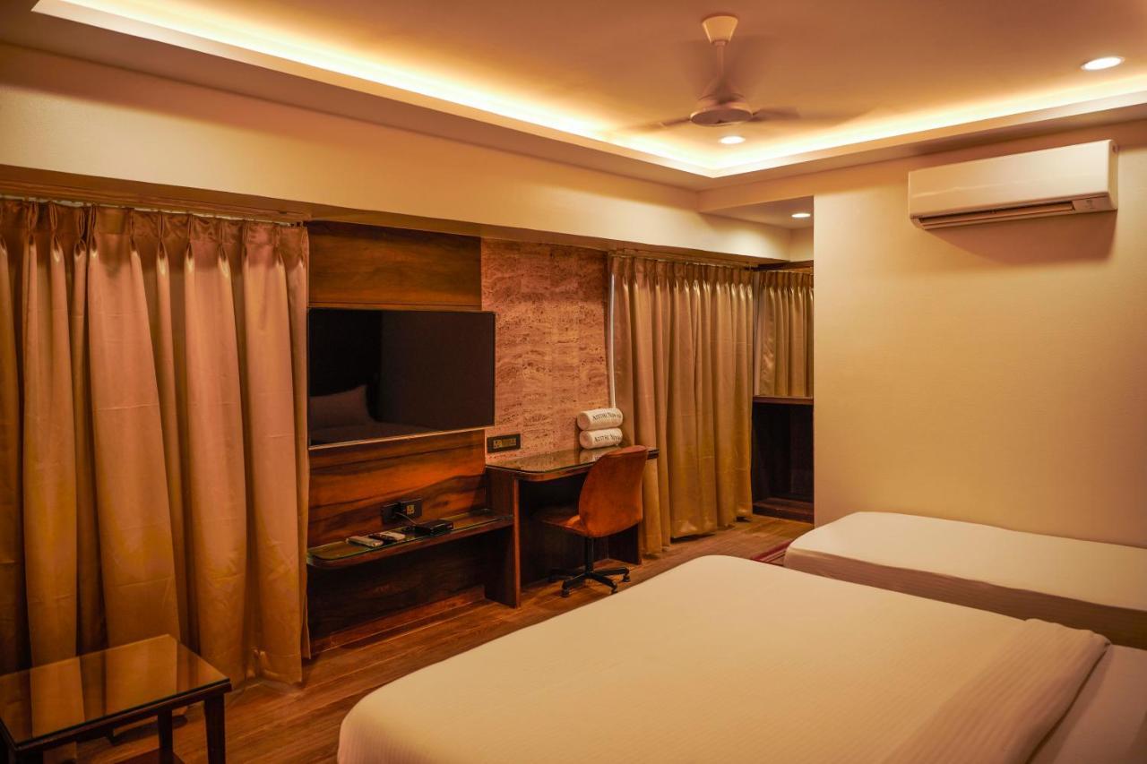The Atithi Niwas Hotel Indore Zewnętrze zdjęcie
